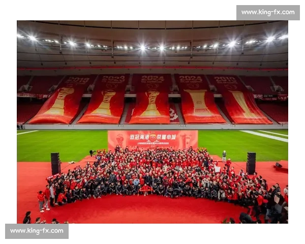 京城中超激战夜主场荣耀与城市足球激情共振新赛季风云再起球迷热血沸腾