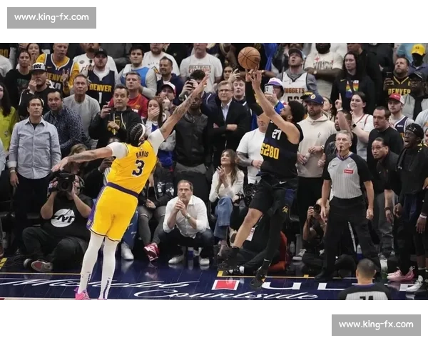 湖人队今日鏖战全场攻防节奏引热议年轻球员表现成为焦点