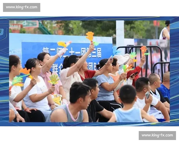 激烈对抗中展现团队精神与战术执行力的篮球比赛总结关键时刻攻防表现