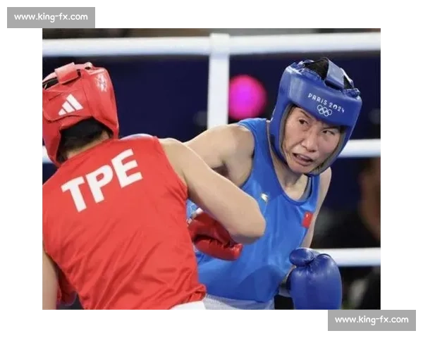 最新拳击巅峰对决震撼来袭 揭秘冠军选手背后不为人知的训练故事 最新拳击巅峰对决震撼来袭 揭秘冠军选手背后不为人知的训练故事