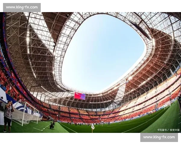 鸟巢足球比赛激情四溢 展现中国足球崛起新风貌