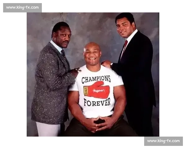 从比赛视频看拳王福尔曼力量技巧与时代意义的全面解析经典对决与影响